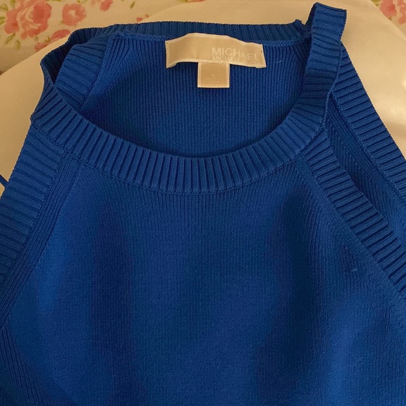 Top - Picture 3 of 3